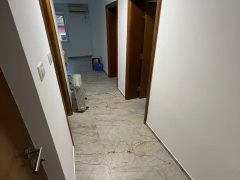 Rent, two bedroom apartment, 45m², Centar, Cetinje - image 9