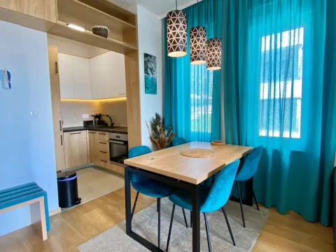 Izdavanje, jednosoban stan, 43m², Centar, Budva - image 2