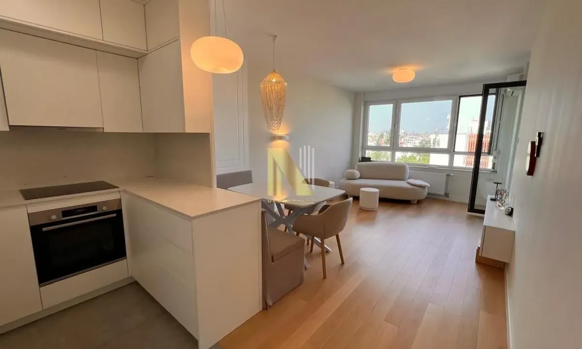 Prodaja, trosoban stan, 79m², Novi Sad, Srbija