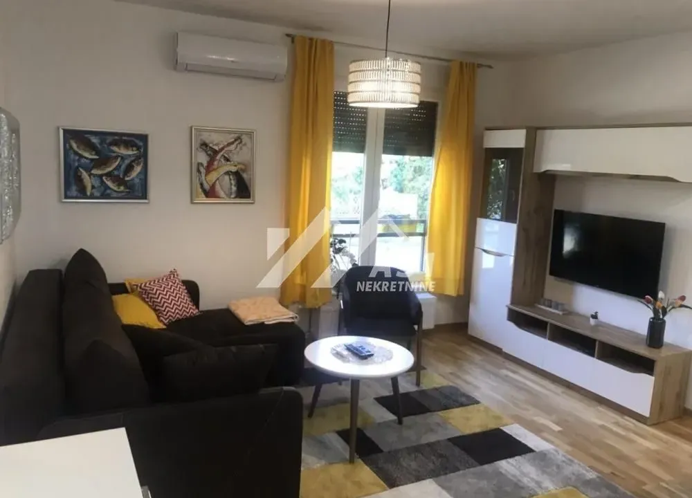 Izdavanje, jednosoban stan, 33m², Novi Sad Sve Podlokacije, Novi Sad