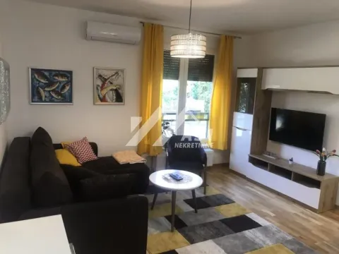 Izdavanje, jednosoban stan, 33m², Novi Sad Sve Podlokacije, Novi Sad