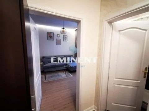 Rent, two bedroom apartment, 51m², Savski Venac, Beograd - image 10