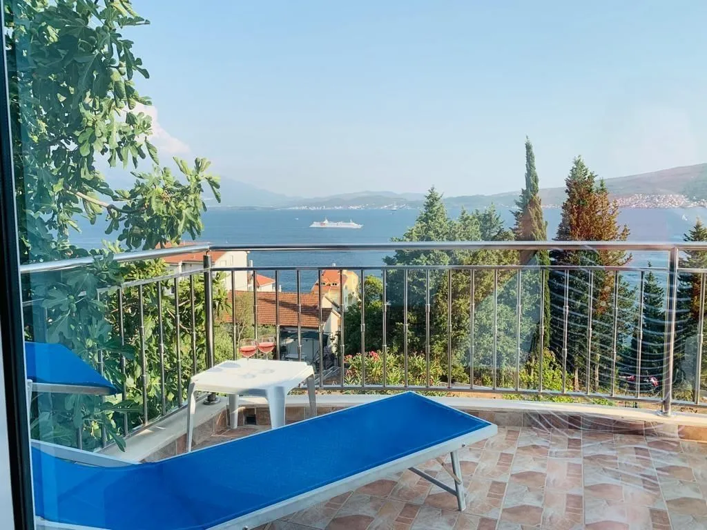 Prodaja, kuća, 174m², Baošići, Herceg Novi