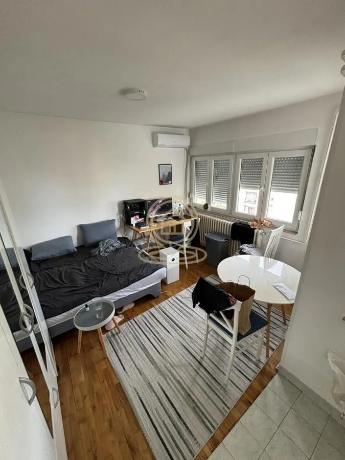 Prodaja, garsonjera, 22m², Železnička Stanica, Novi Sad Sve Podlokacije