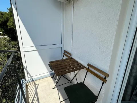 Izdavanje, dvosoban stan, 70m², Centar, Tivat - image 19