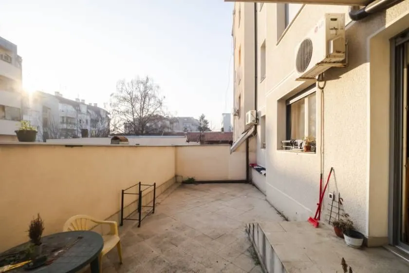 Prodaja, trosoban stan, 64m², Vračar Hram, Vračar Sve Podlokacije