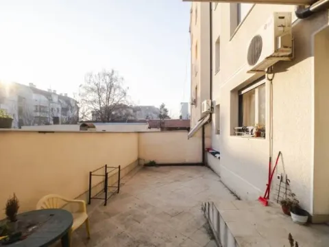 Sale, three bedroom apartment, 64m², Vračar Hram, Vračar Sve Podlokacije - image 4