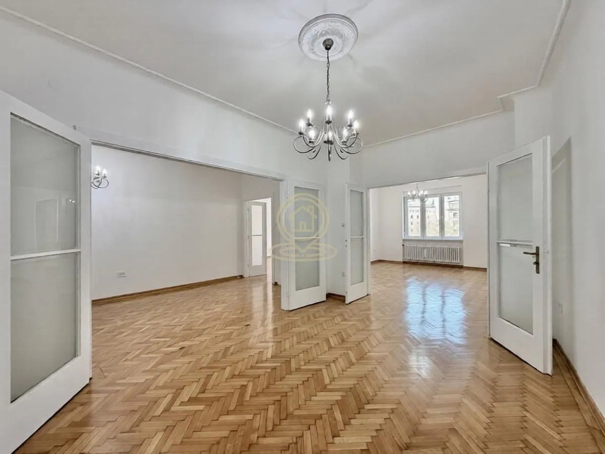 Rent, office space, 136m², Stari Grad, Beograd