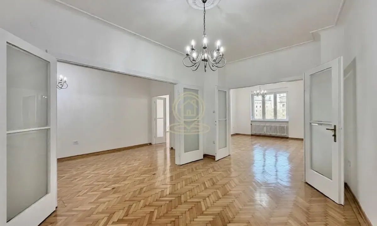 Izdavanje, poslovni prostor, 136m², Stari Grad, Beograd