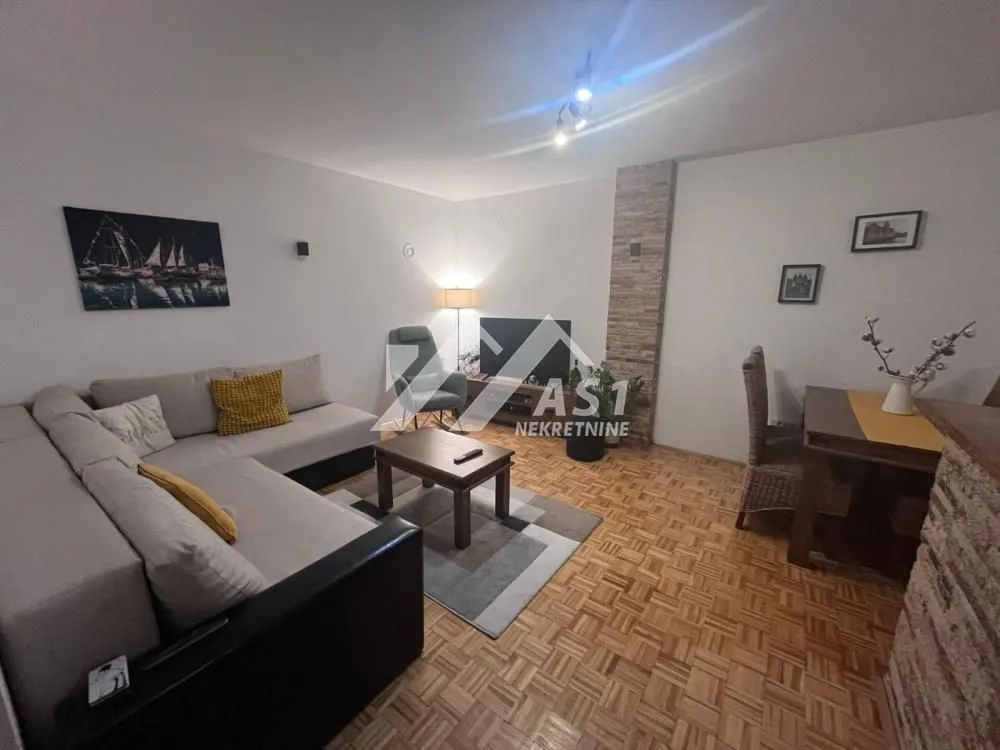 Izdavanje, trosoban stan, 60m², Liman 4, Novi Sad Sve Podlokacije