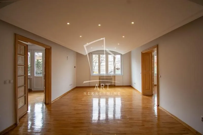 Sale, four bedroom apartment, 133m², Slavija, Vračar Sve Podlokacije