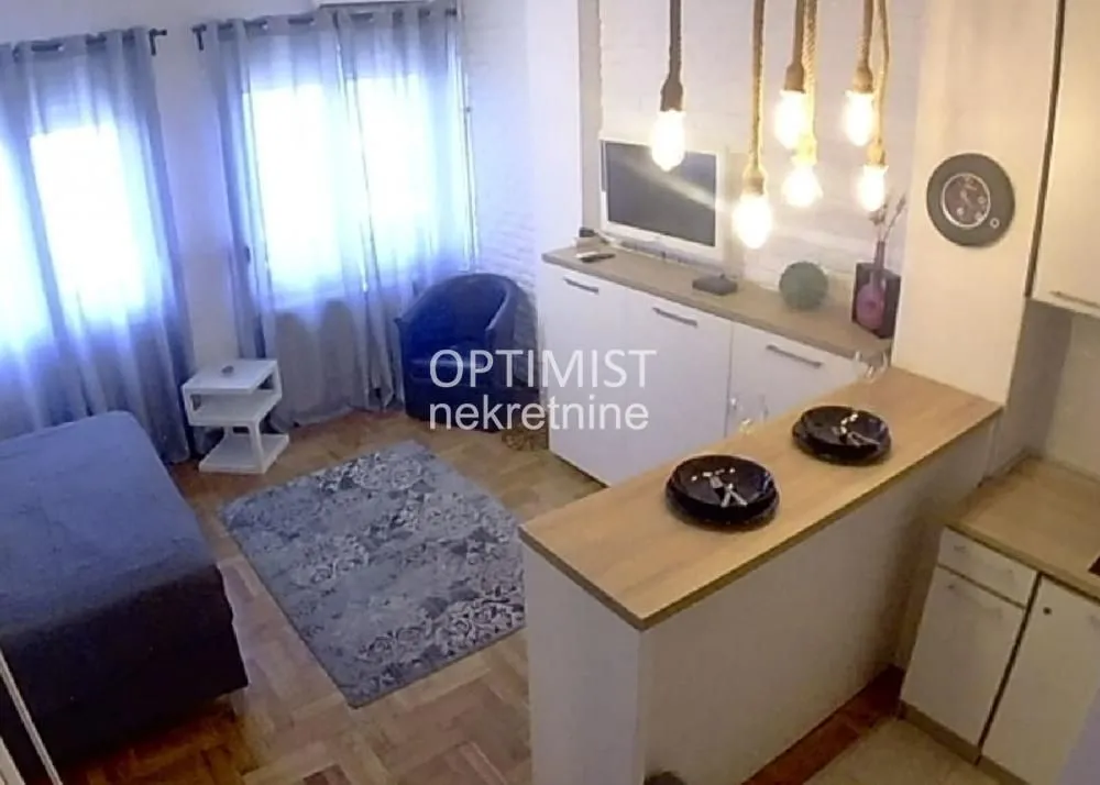 Rent, one bedroom apartment, 23m², Stari Grad, Beograd