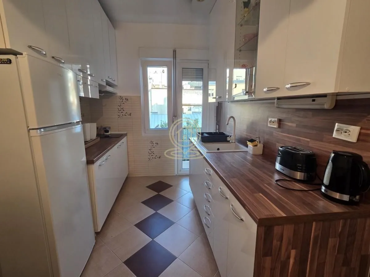 Rent, two bedroom apartment, 64m², Vračar Sve Podlokacije, Beograd