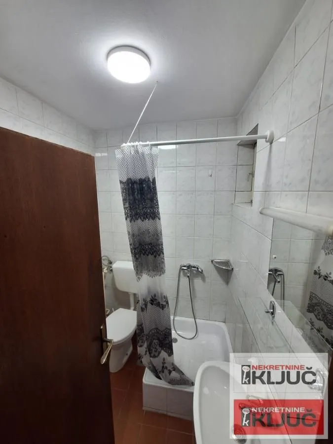 Rent, studio apartment, 25m², Grbavica, Novi Sad Sve Podlokacije