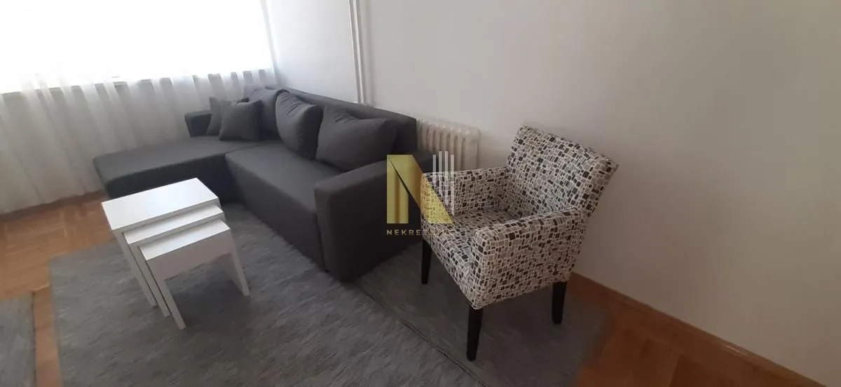 Izdavanje, dvosoban stan, 34m², Socijalno, Novi Sad Sve Podlokacije