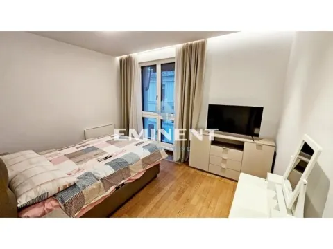 Izdavanje, četvorosoban stan, 178m², Kalenić Pijaca, Vračar Sve Podlokacije - image 7