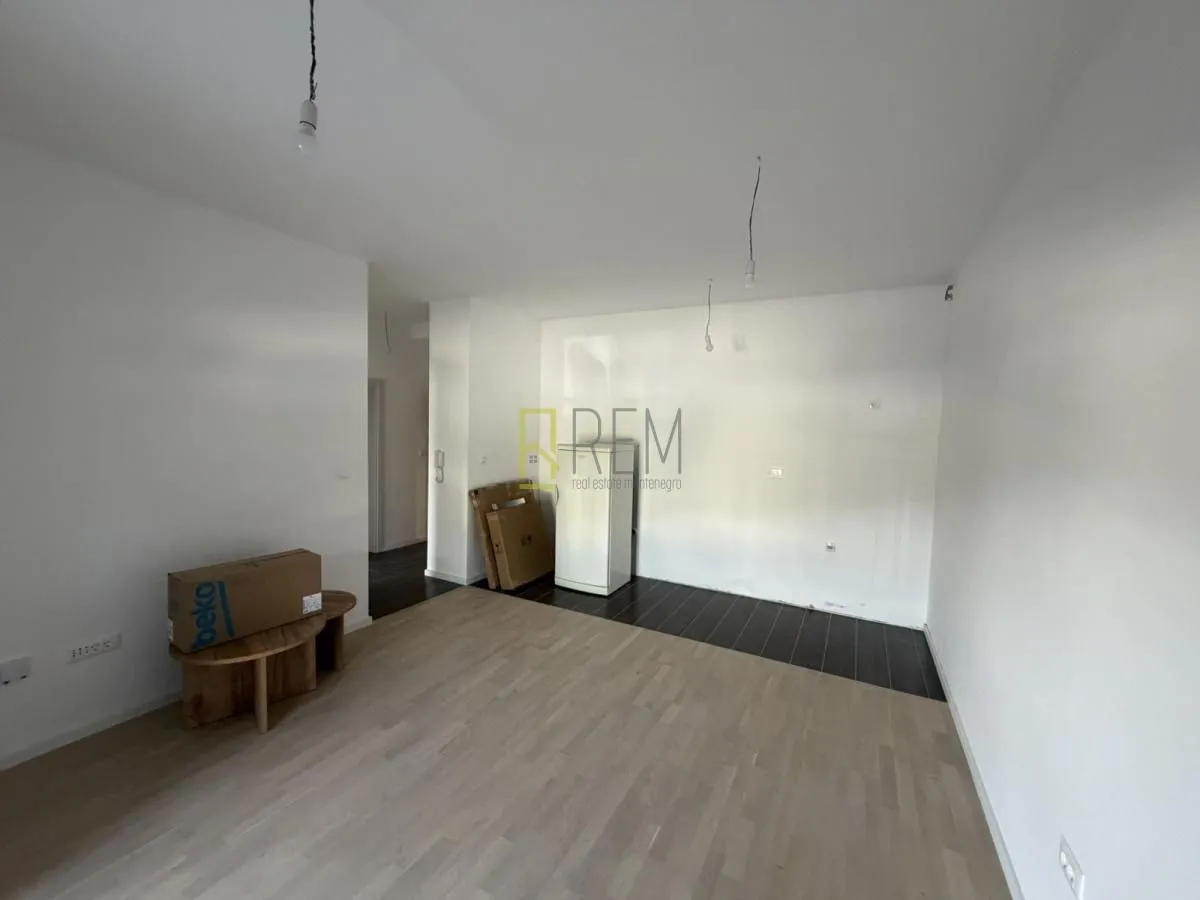 Rent, one bedroom apartment, 39m², Tološi, Podgorica