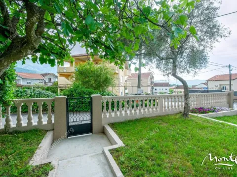 Sale, house, 118m², Tivat, Crna Gora - image 16