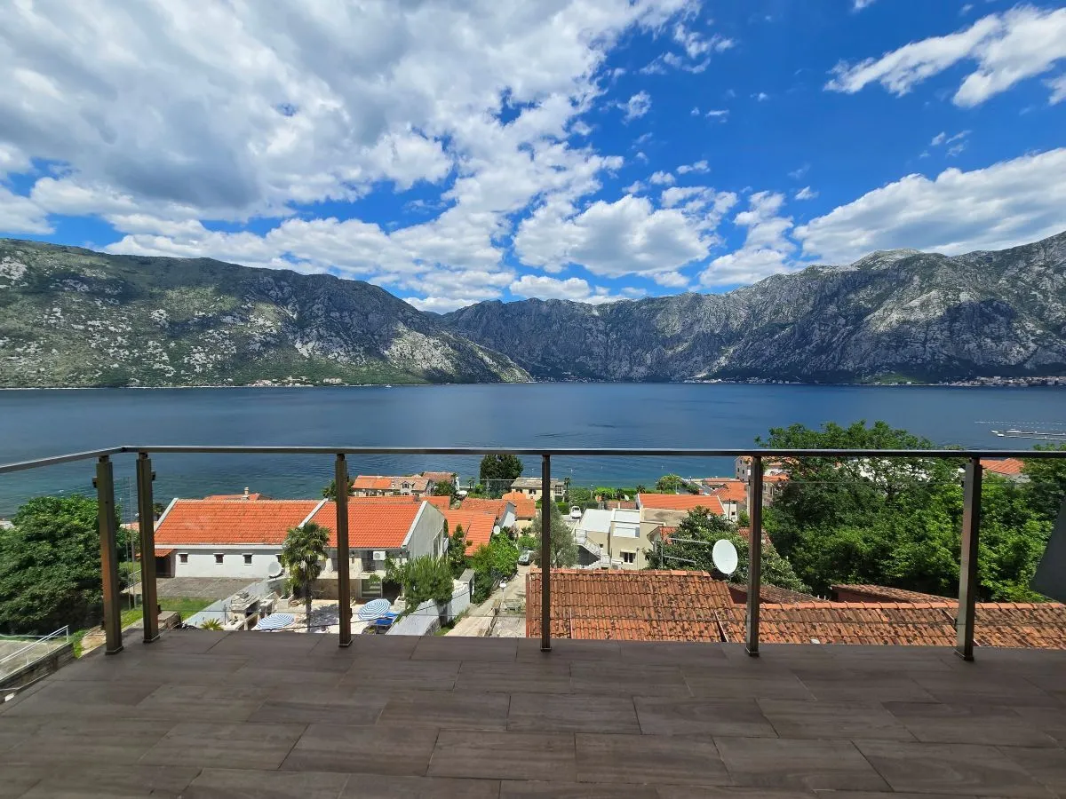 Prodaja, jednosoban stan, 68m², Stoliv, Kotor
