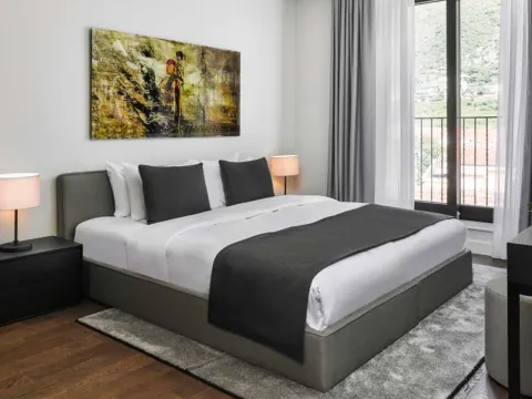 Prodaja, jednosoban stan, 87m², Herceg Novi, Crna Gora - image 1