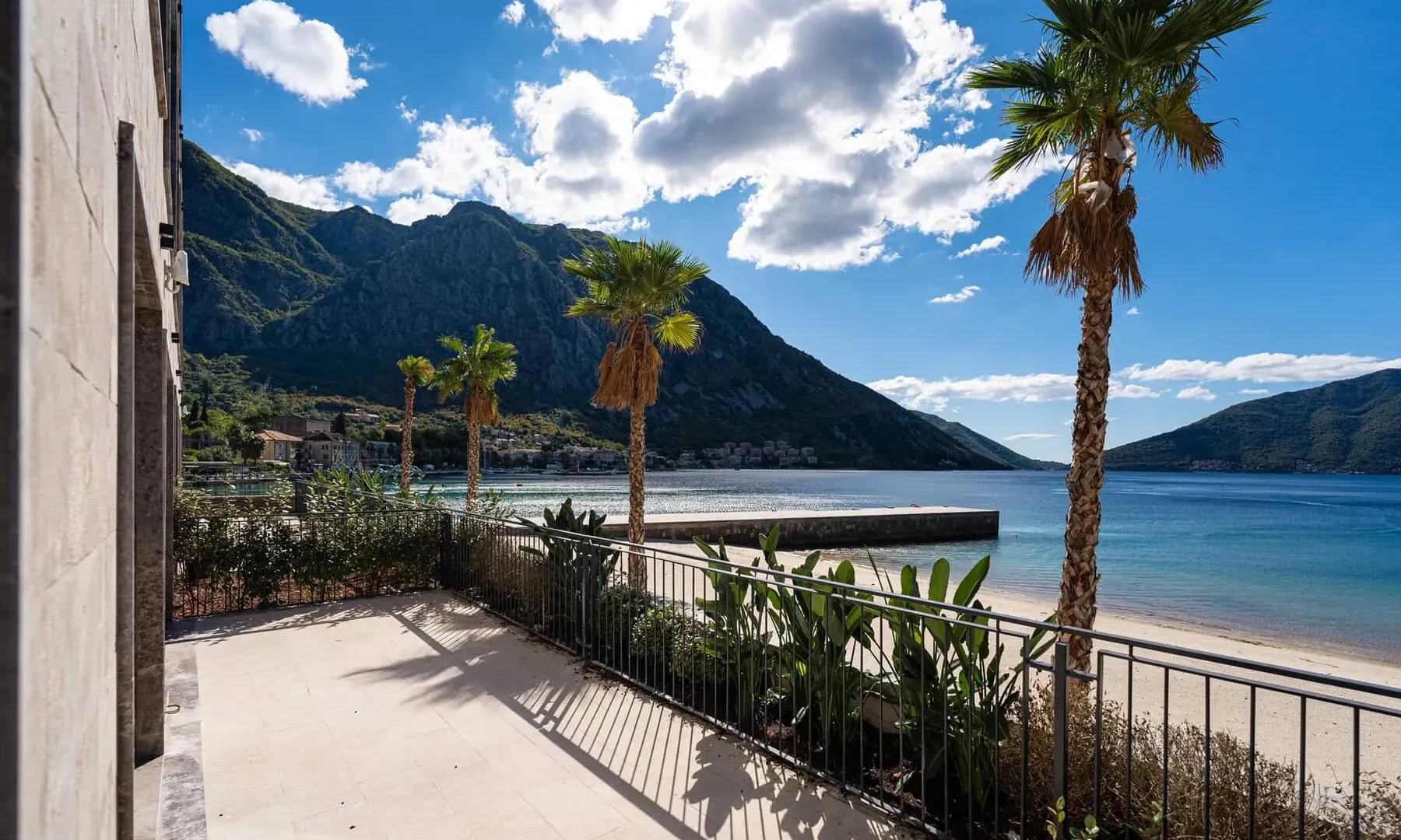 Rent, two bedroom apartment, 116m², Risan, Kotor