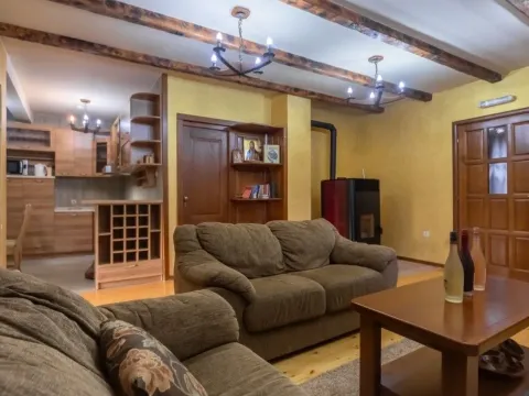 Sale, house, 300m², Motički gaj, Žabljak - image 3