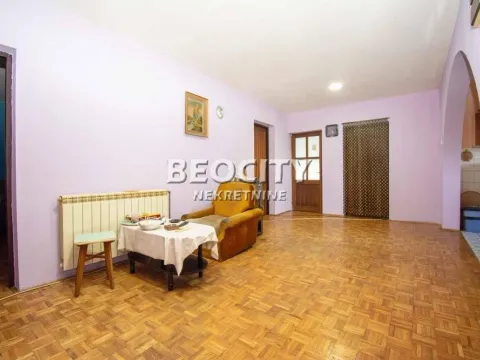 Prodaja, kuća, 310m², Železnik, Beograd - image 16