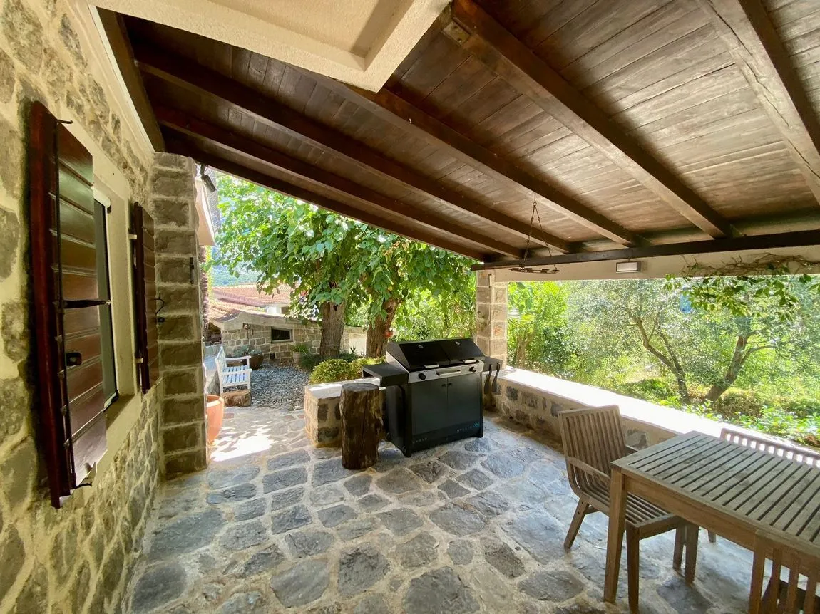Prodaja, kuća, 232m², Prčanj, Kotor