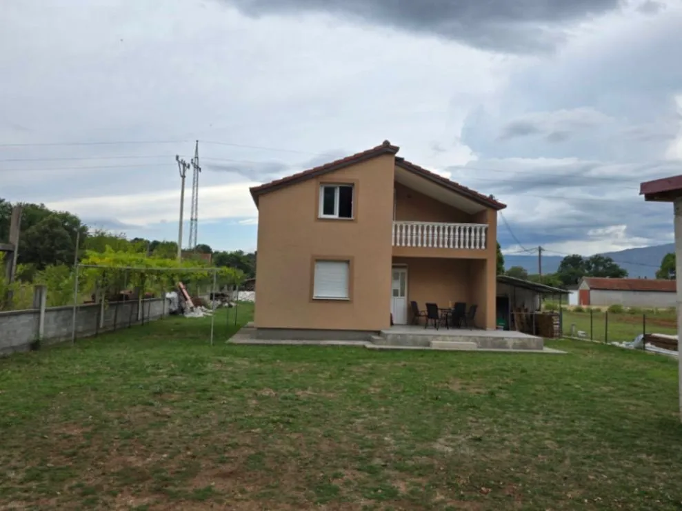 Izdavanje, kuća, 120m², Martinići, Danilovgrad