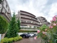 Izdavanje, stan, 178m², Zavala, Budva - image 1