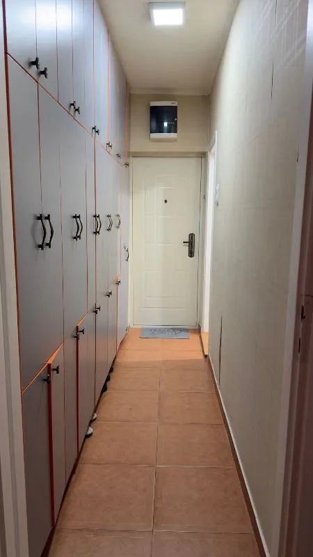 Prodaja, dvosoban stan, 61m², Kanarevo Brdo, Beograd