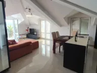 Izdavanje, dvosoban stan, 80m², Centar, Tivat - image 8