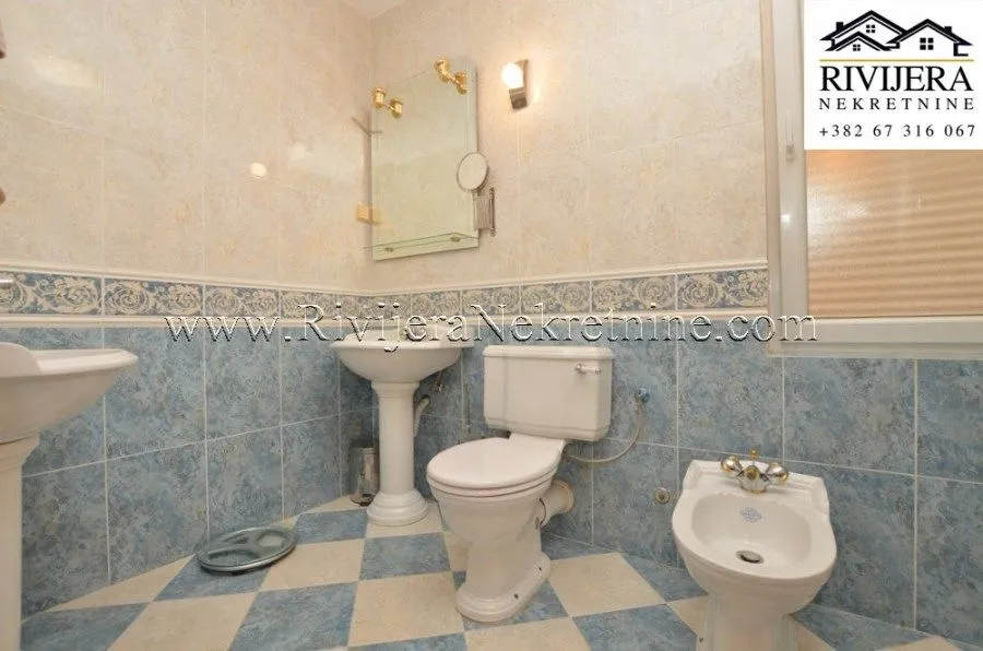 Prodaja, kuća, 330m², Savina, Herceg Novi