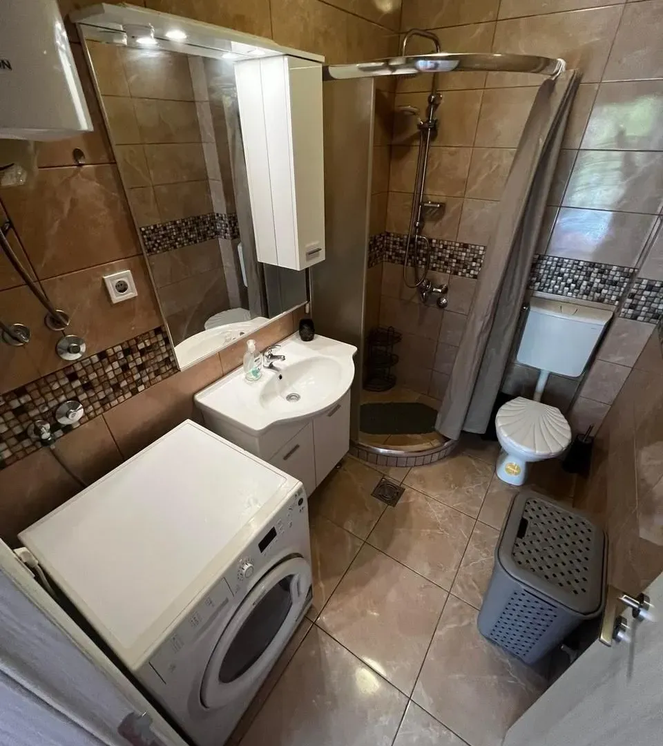 Izdavanje, dvosoban stan, 60m², Masline, Podgorica