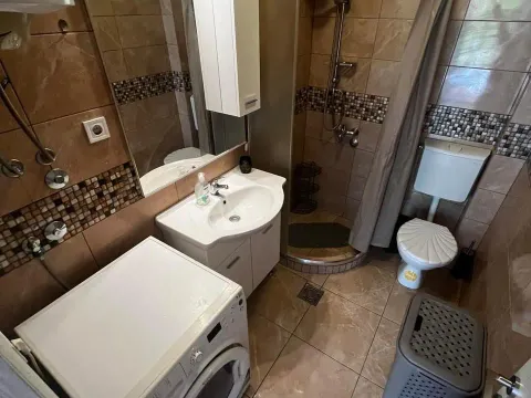 Izdavanje, dvosoban stan, 60m², Masline, Podgorica - image 7