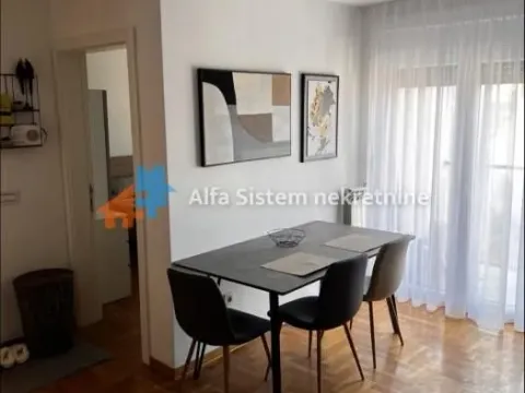 Izdavanje, trosoban stan, 70m², Stari Grad, Beograd - image 8