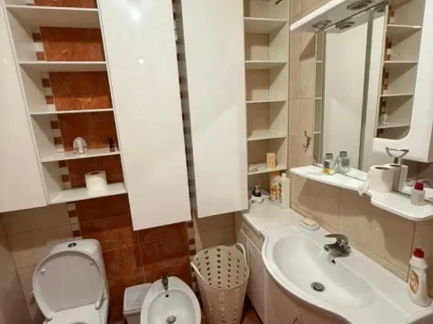 Prodaja, trosoban stan, 72m², Medijana, Niš - image 12