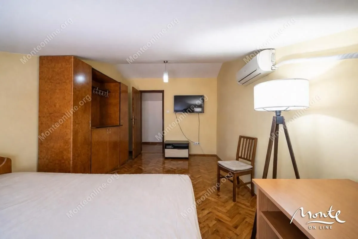 Sale, three bedroom apartment, 88m², Dobrota, Kotor