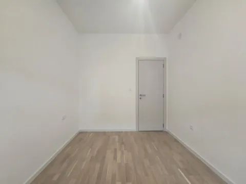 Prodaja, dvosoban stan, 64m², Tološi, Podgorica - image 5