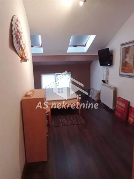 Sale, three bedroom apartment, 133m², Cvetkova Pijaca, Zvezdara Sve Podlokacije