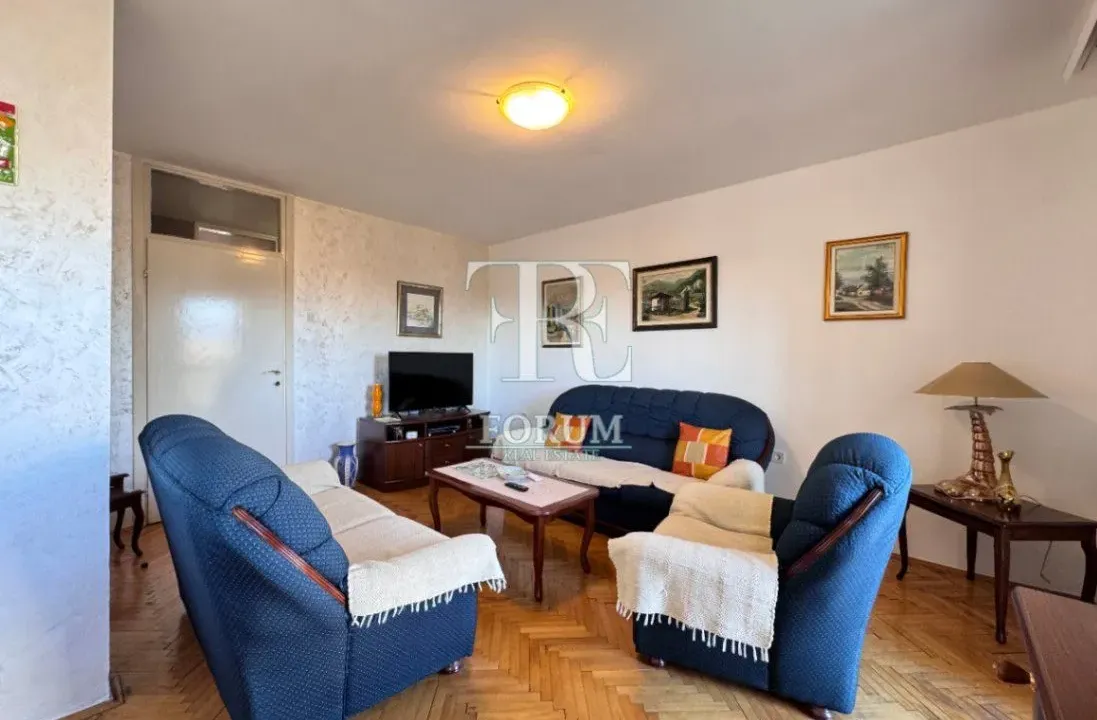 Izdavanje, dvosoban stan, 75m², Zabjelo, Podgorica