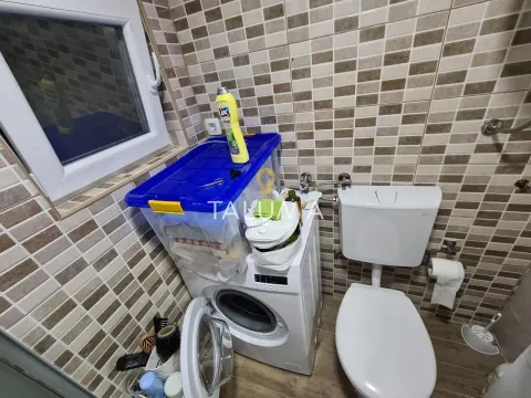 Rent, one bedroom apartment, 20m², Tološi, Podgorica - image 7