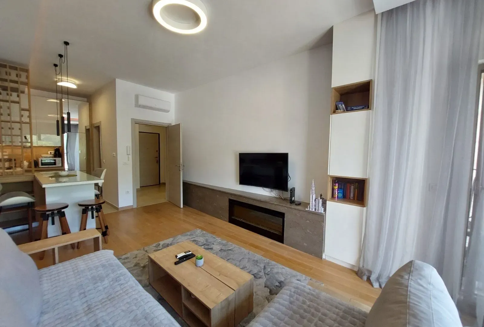 Rent, one bedroom apartment, 57m², Dobrota, Kotor