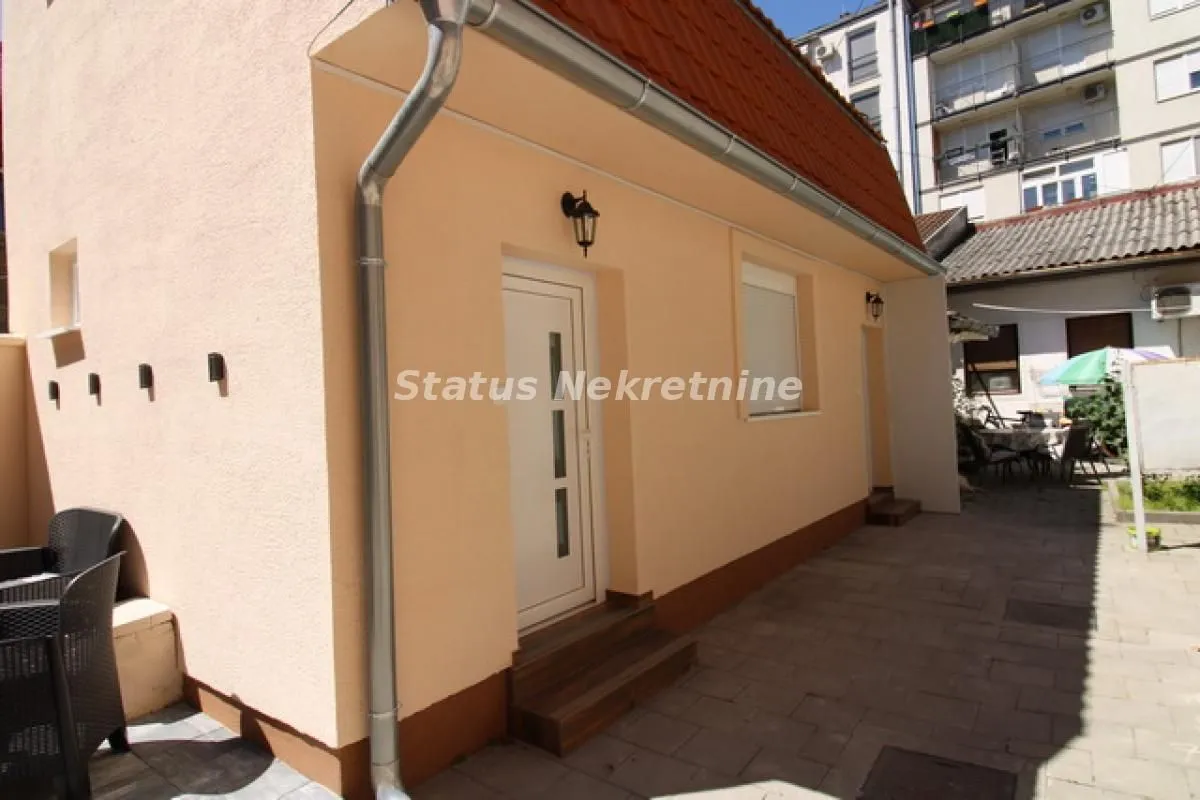 Prodaja, garsonjera, 24m², Centar, Novi Sad
