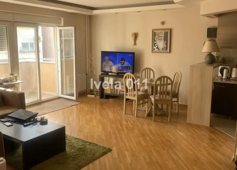 Prodaja, četvorosoban stan, 81m², Vračar Sve Podlokacije, Beograd