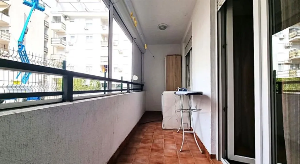 Izdavanje, dvosoban stan, 63m², Blok 9, Podgorica