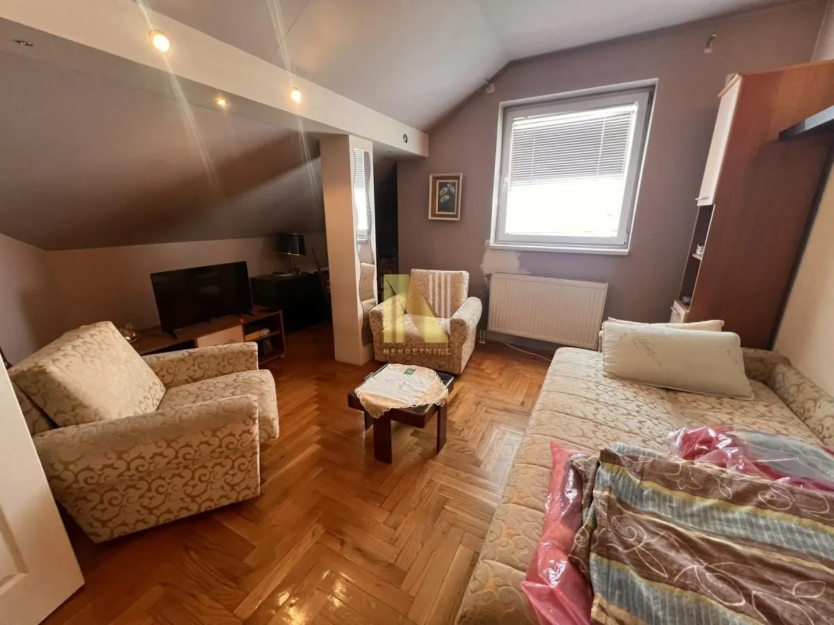 Prodaja, četvorosoban stan, 121m², Sajmište, Novi Sad