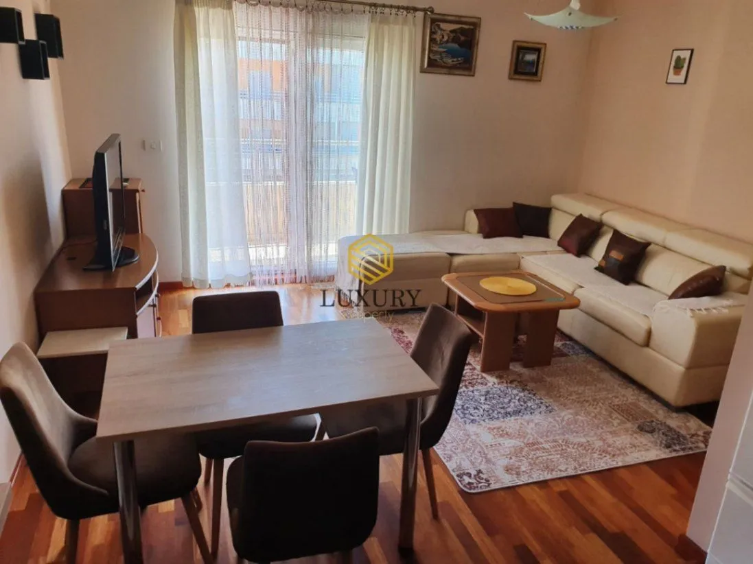 Rent, two bedroom apartment, 74m², City Kvart, Podgorica