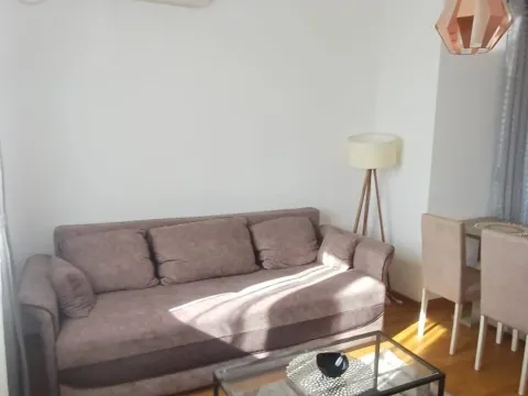 Izdavanje, jednosoban stan, 42m², City Kvart, Podgorica - image 5