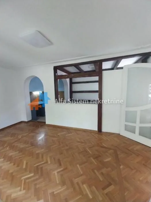 Rent, apartment, 250m², Neimar, Vračar Sve Podlokacije